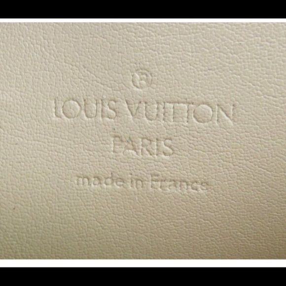 Authentic LOUIS VUITTON Bedford Beige Vernis Leather Hand B… - Picture 9 of 17